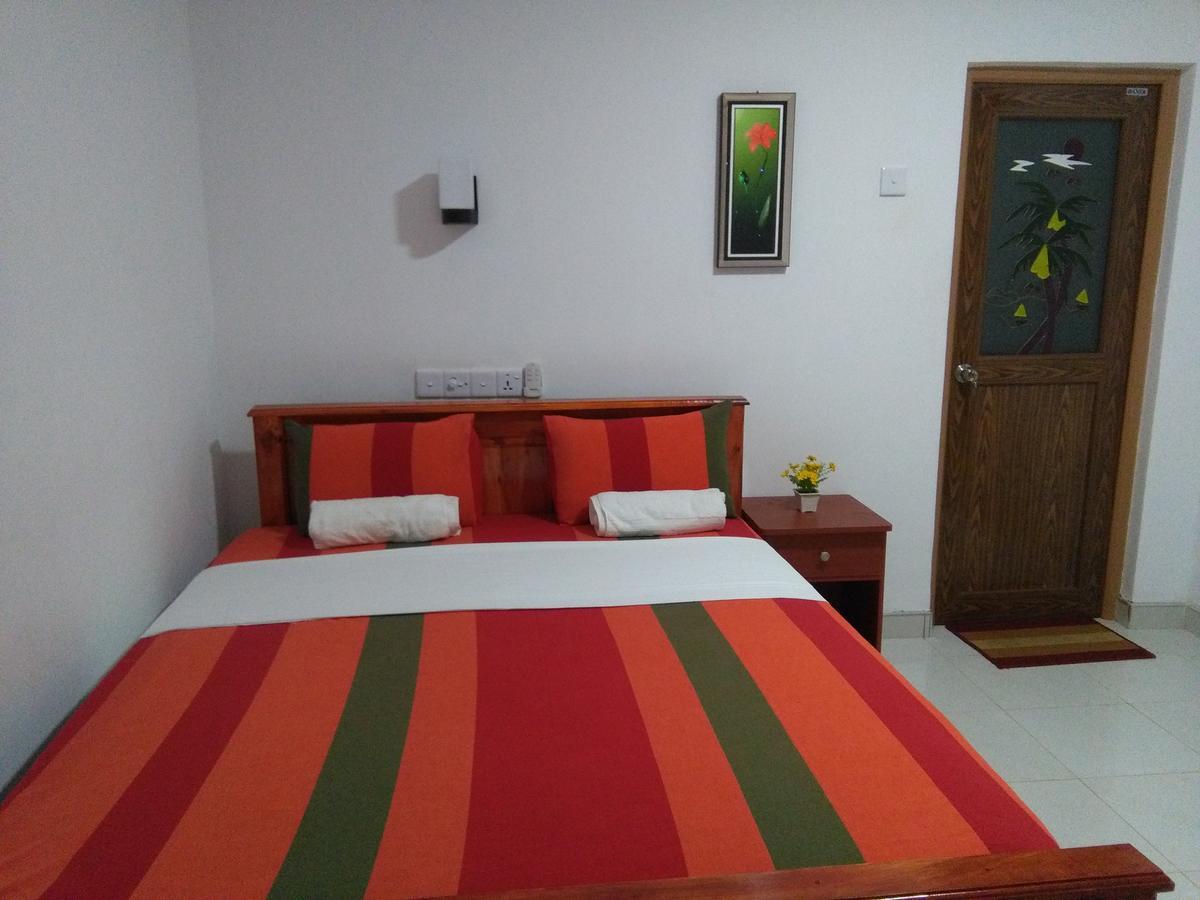 Hotel Camorich Tissamaharama Bagian luar foto
