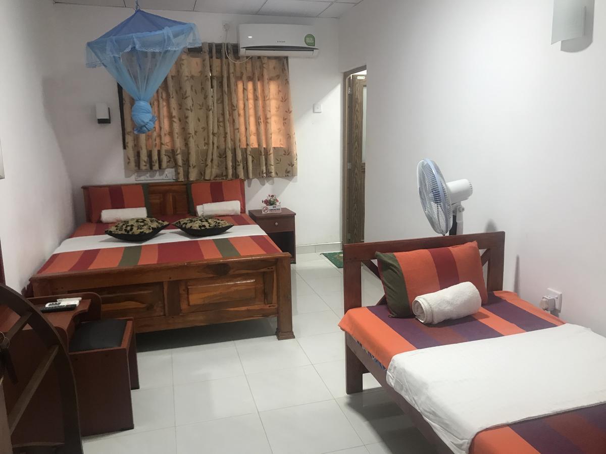 Hotel Camorich Tissamaharama Bagian luar foto