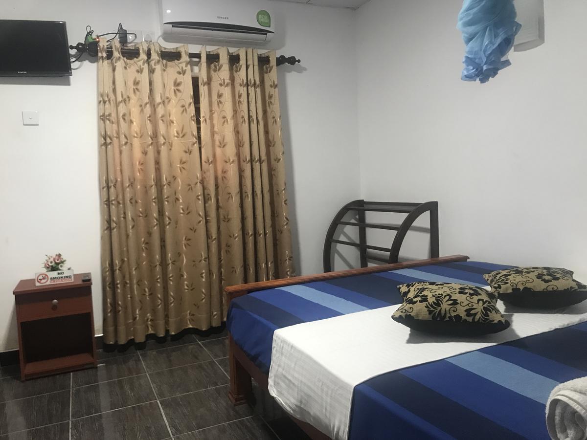 Hotel Camorich Tissamaharama Bagian luar foto