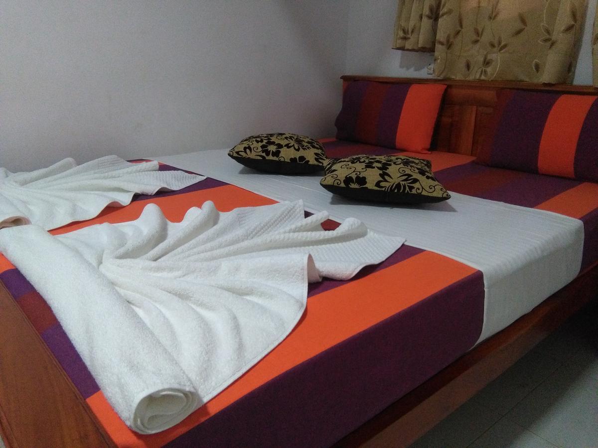 Hotel Camorich Tissamaharama Bagian luar foto