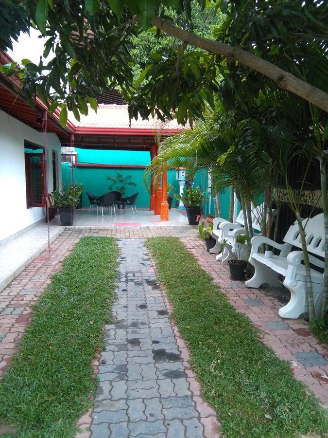 Hotel Camorich Tissamaharama Bagian luar foto